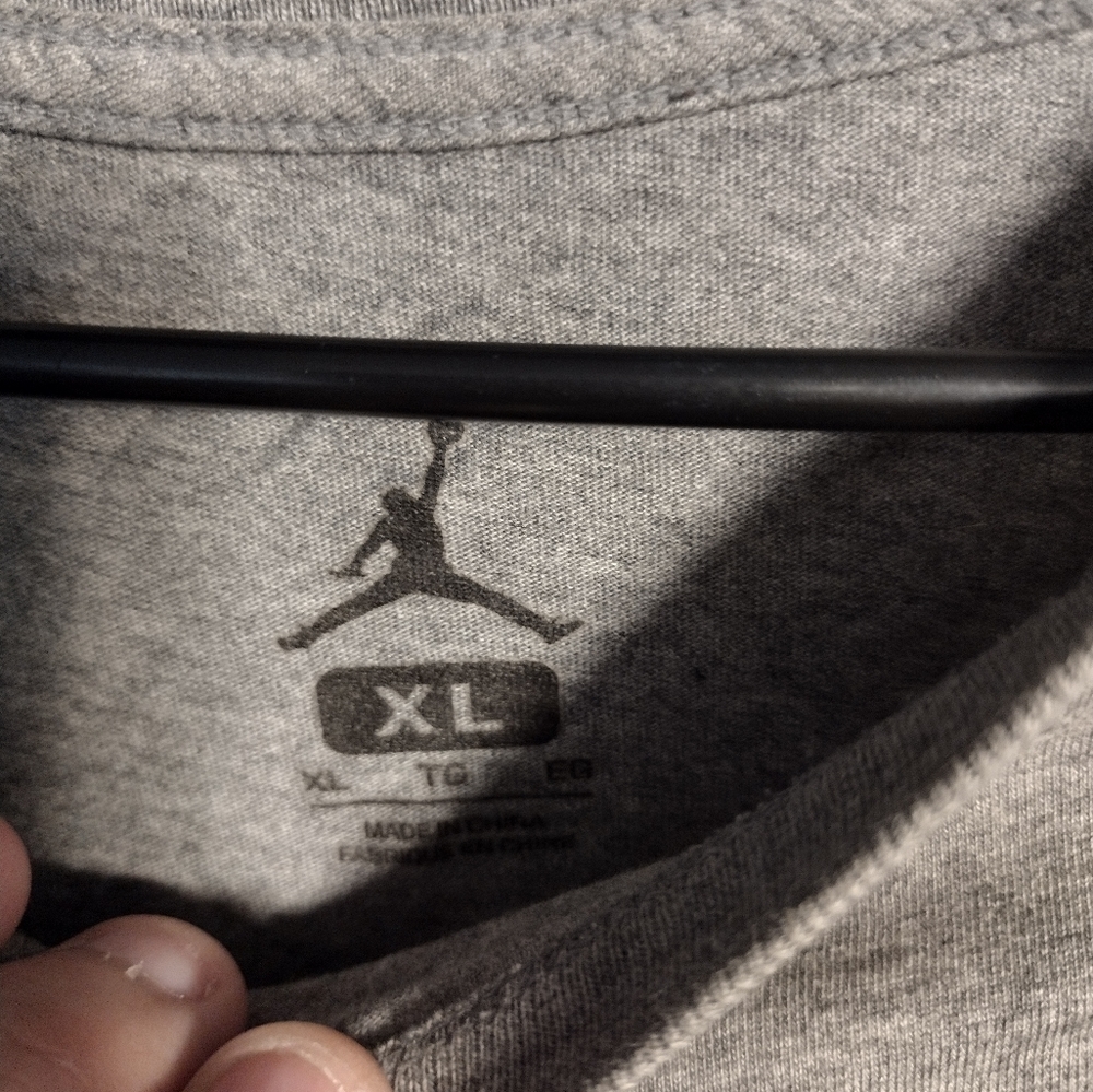 Jordan shirt - Picture 3 of 3